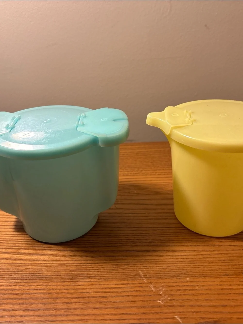 Tupperware Aqua and Yellow Pouring Cups with Flip Spouts